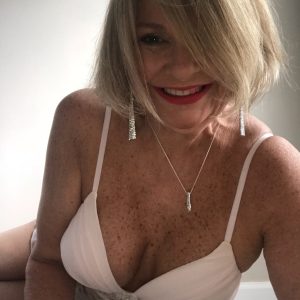 Prêt(e) pour un échange chaleureux ? Mélina - rencontre-Libertine-Cagnes-sur-Mer