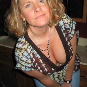 Clara - rencontre-Milf-Hyères
